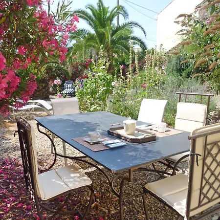 לינה וארוחת בוקר La Maison Des Palmiers